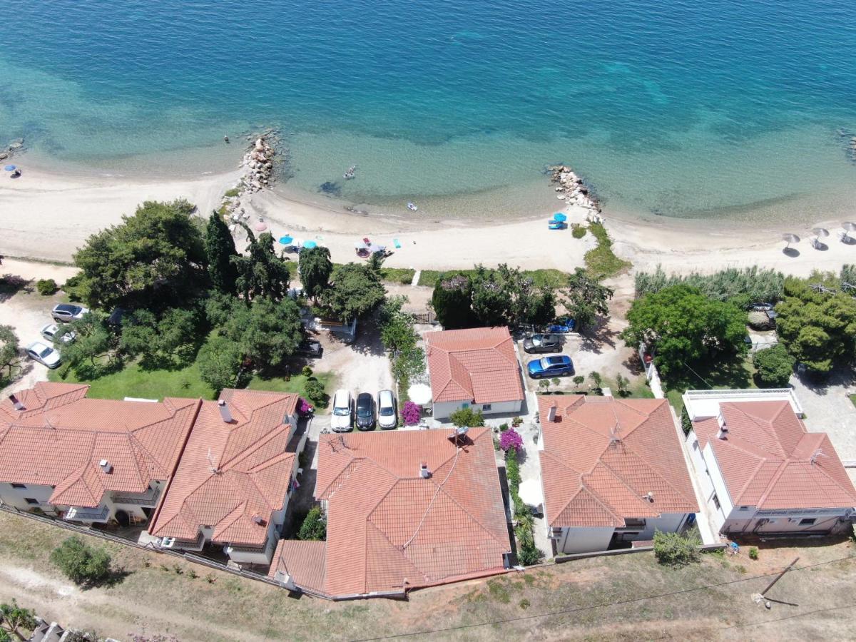 Porto Almira Beachfront House Nikiti  Zewnętrze zdjęcie